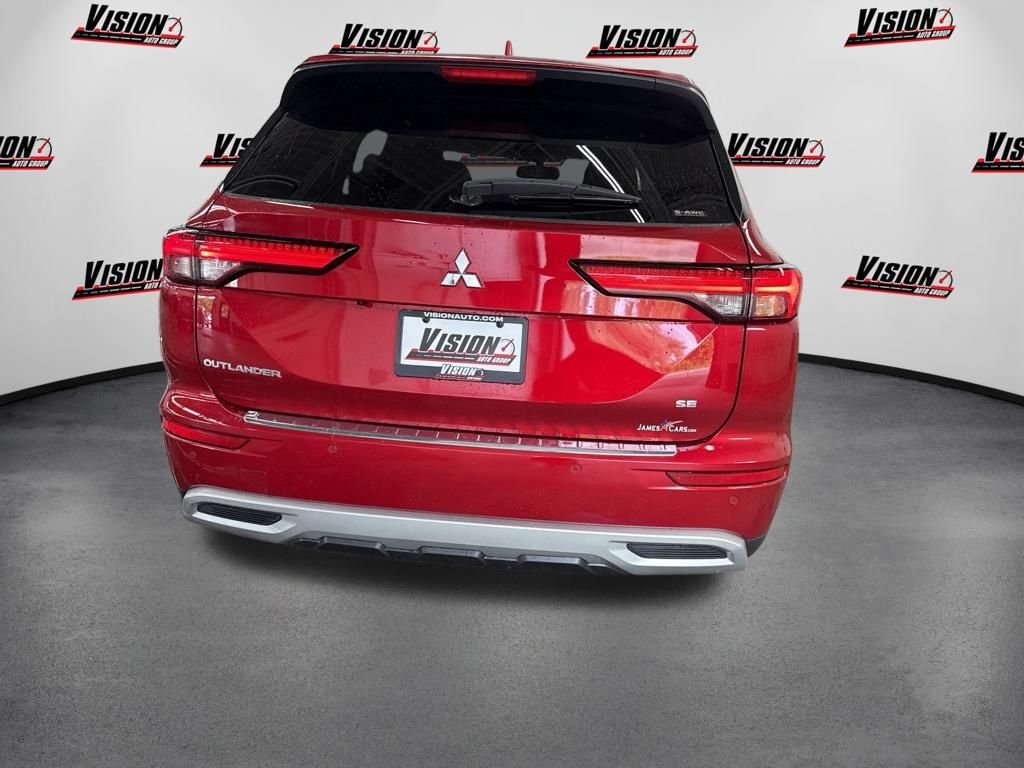 Used 2024 Red Mitsubishi  image 6