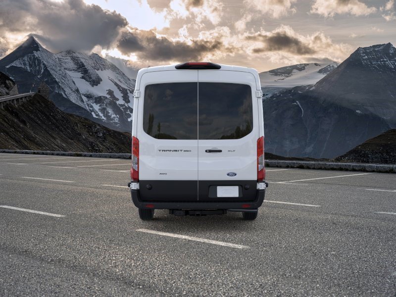 New 2026 Oxford White Ford XLT image 5