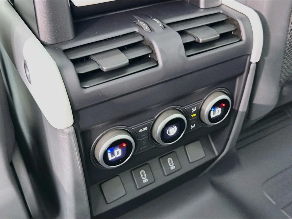 New 2026 Carpathian Grey Land Rover X-Dynamic SE image 27