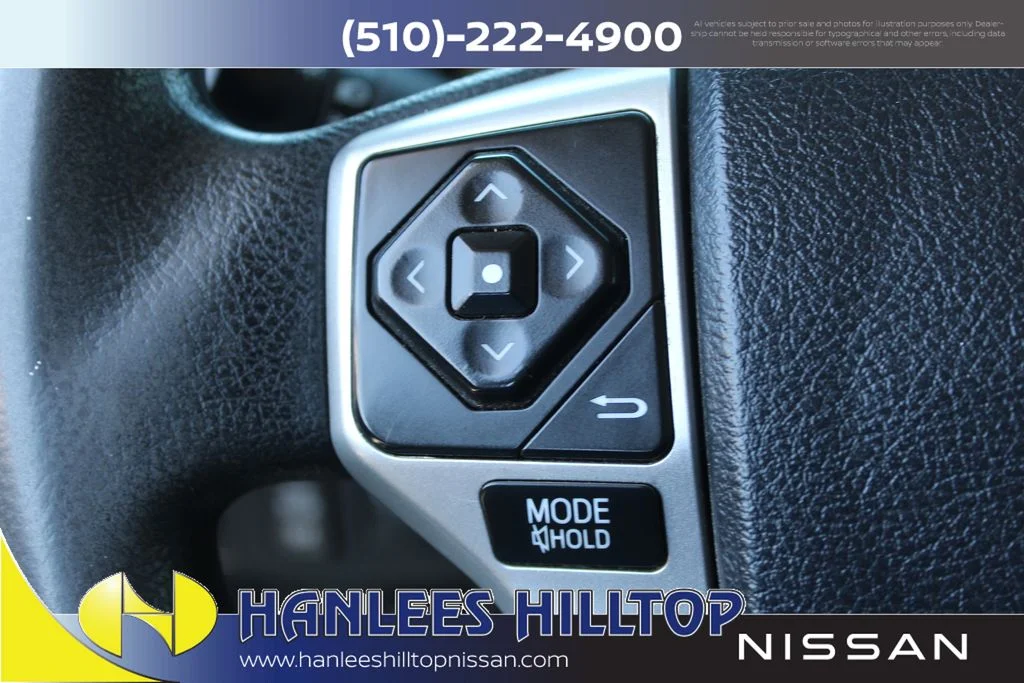 Used 2014 Silver Toyota SR5 image 20