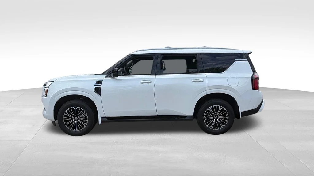 New 2026 White Nissan SL image 4