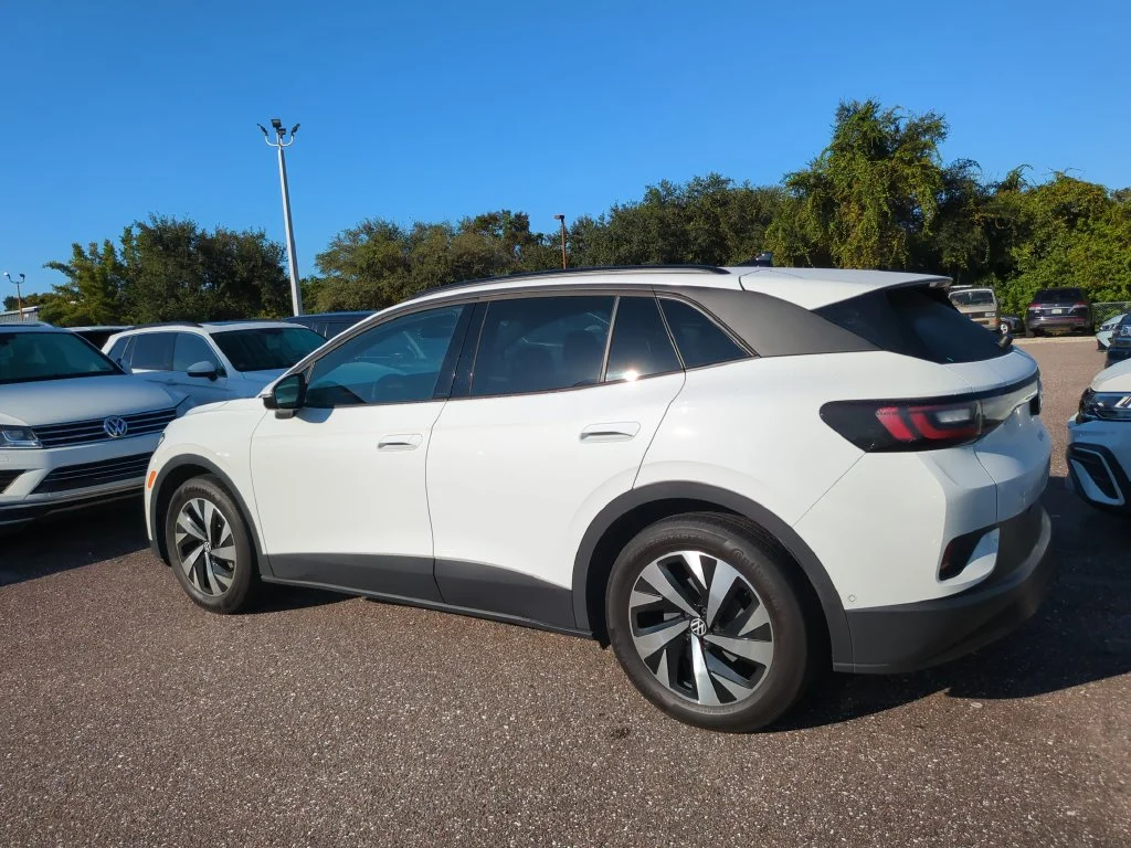 Used 2023 White Volkswagen Standard image 4