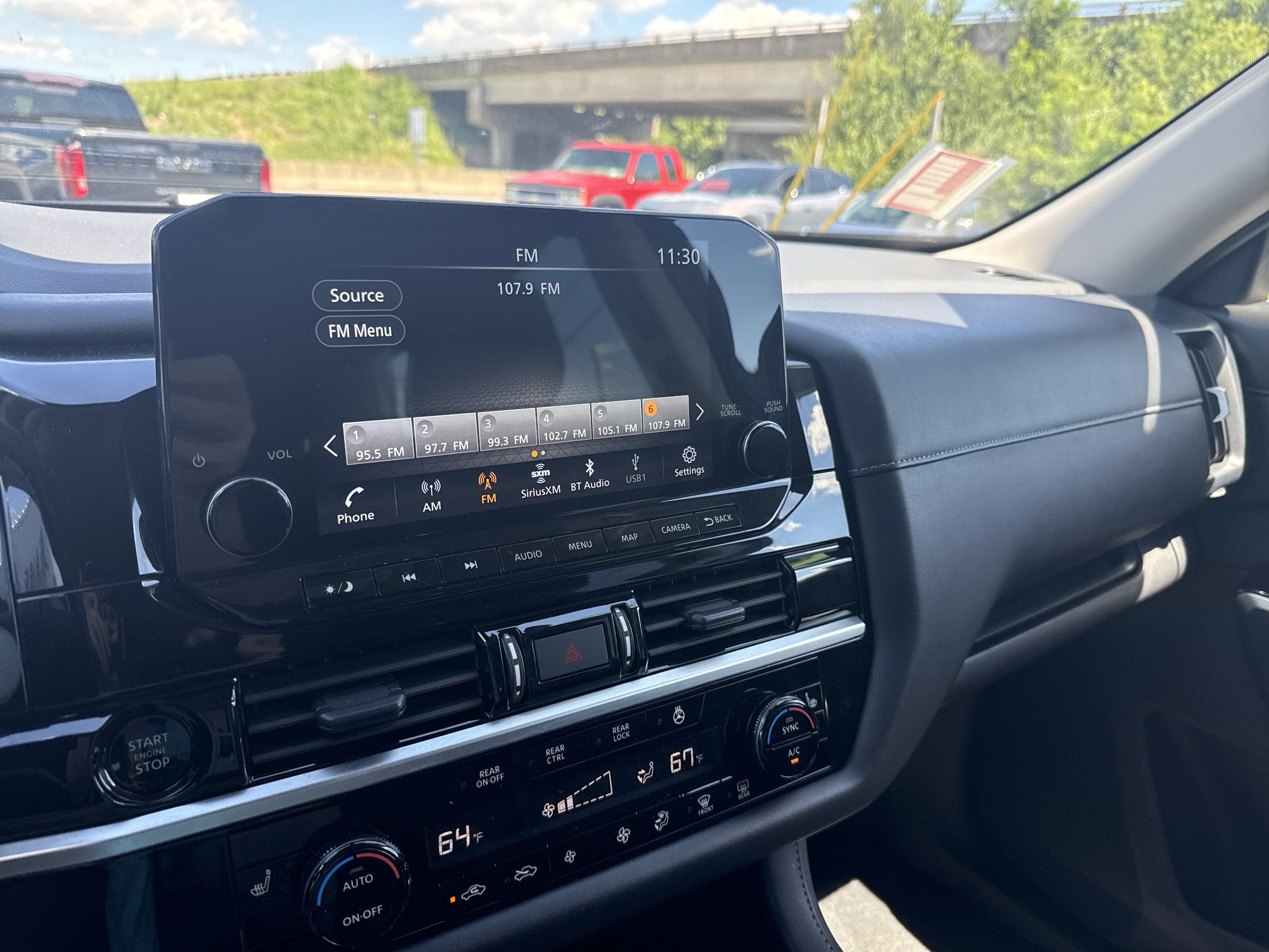 Used 2025 Super Black Nissan SL image 23