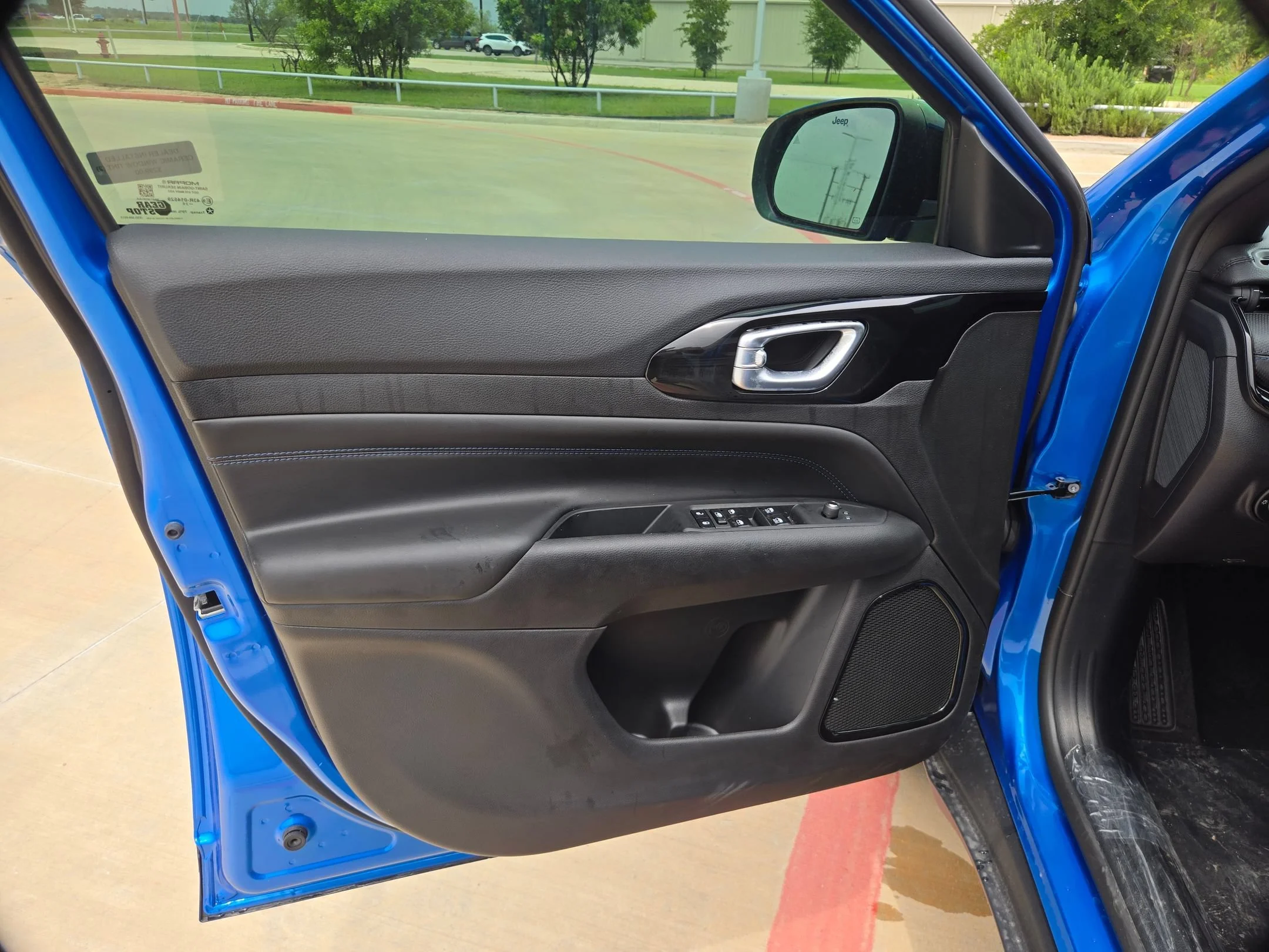 New 2026 Hydro Blue Pearlcoat Jeep Latitude image 12