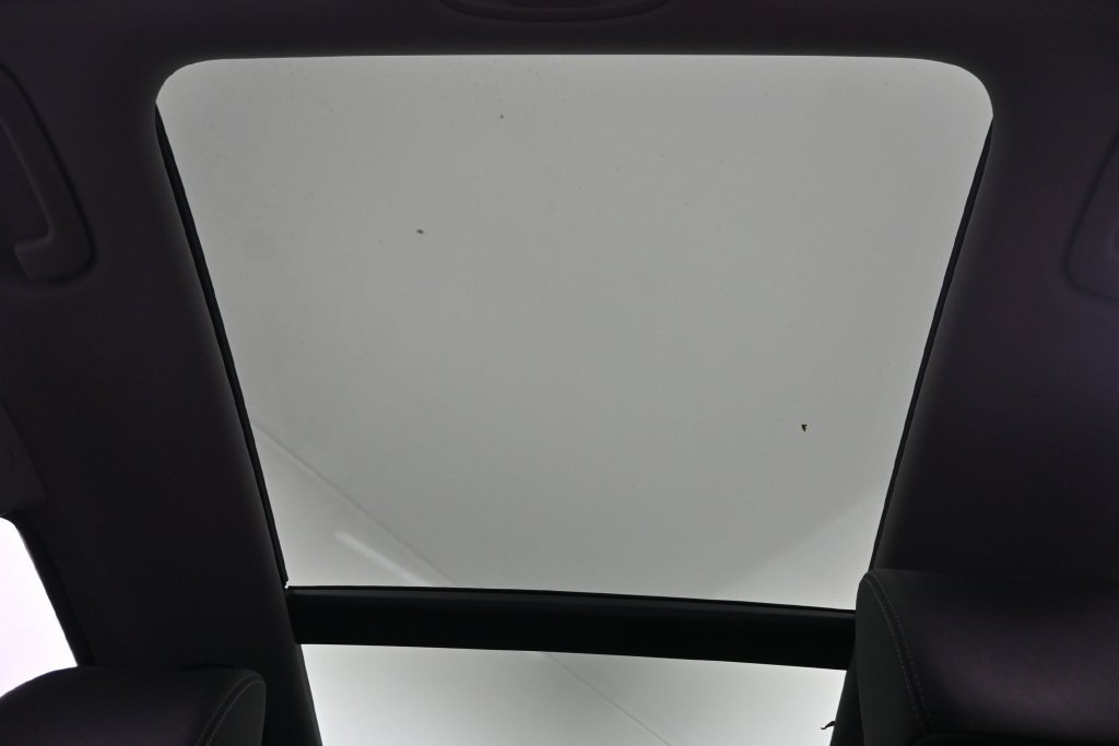 Used 2020 Gray Kia EX image 22