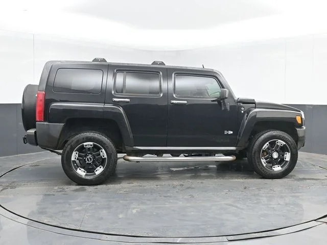 Used 2008 Black Hummer Luxury image 14
