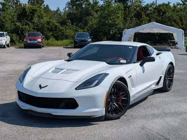 Used 2018 White Chevrolet Z06 image 1
