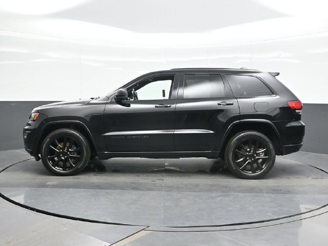 Used 2020 Black Jeep Altitude image 4
