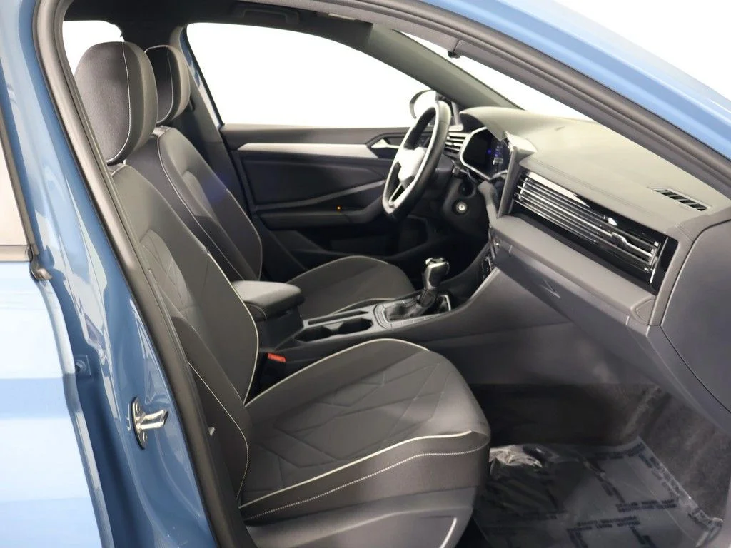 Used 2025 Blue Volkswagen 1.5T Sport image 28