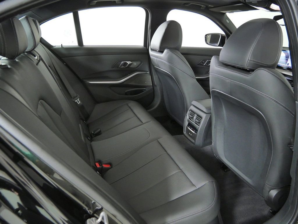 New 2026 Black Sapphire Metallic BMW 330i xDrive image 25