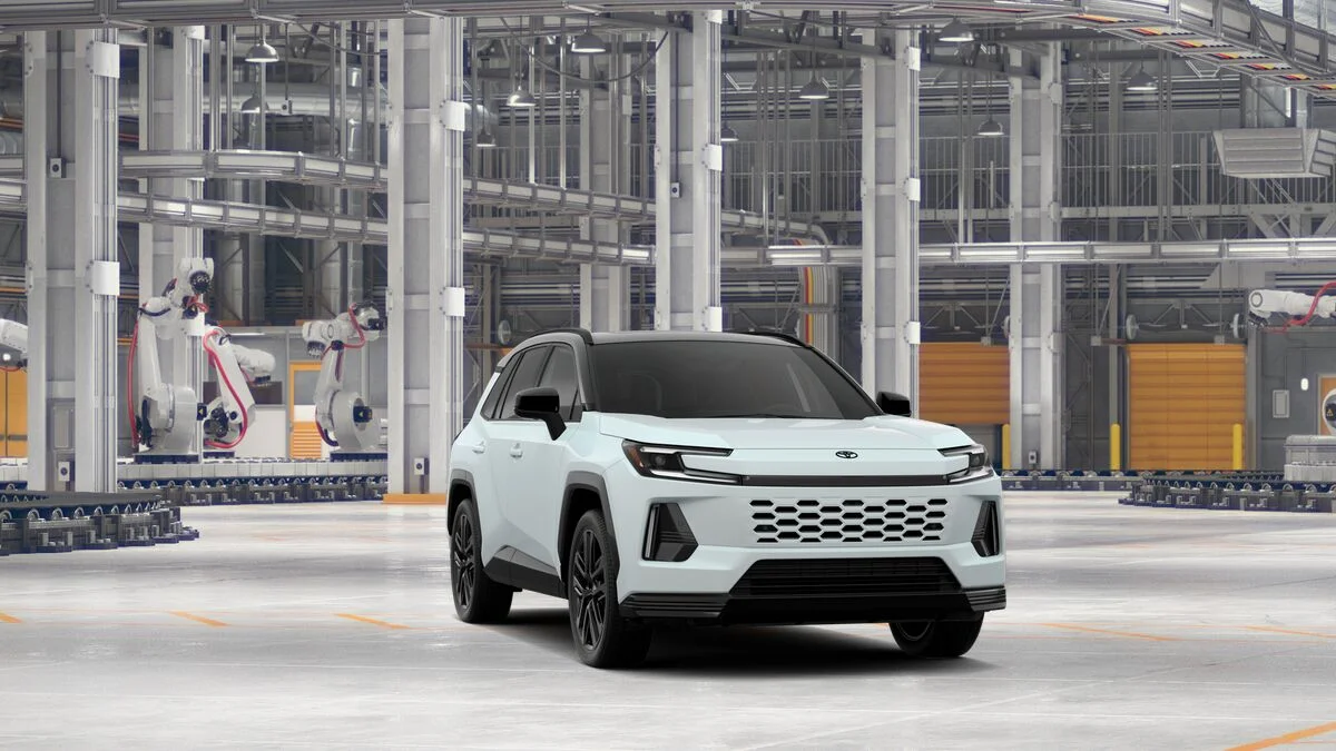 New 2026 Wind Chill Pearl With Midnight Black  Roof Toyota XSE image 16