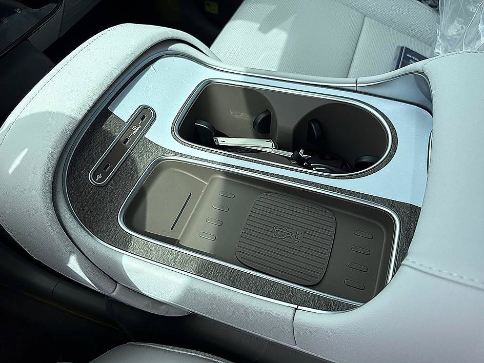 New 2026 Ecotronic Gray Pearl Hyundai SEL Premium 7P image 11