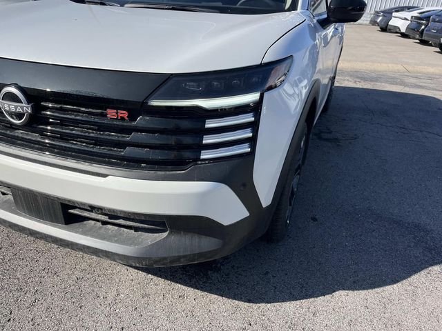 New 2026 Aspen White TriCoat Nissan SR image 9