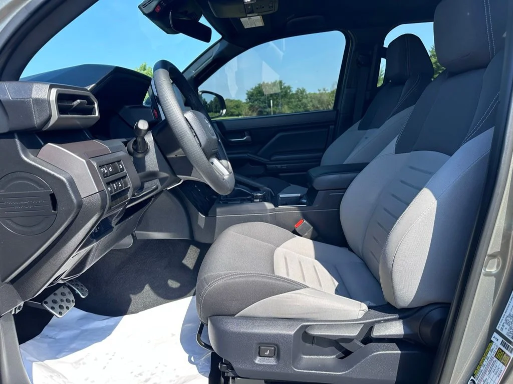 2025 Toyota Tacoma TRD Sport - Photo 12