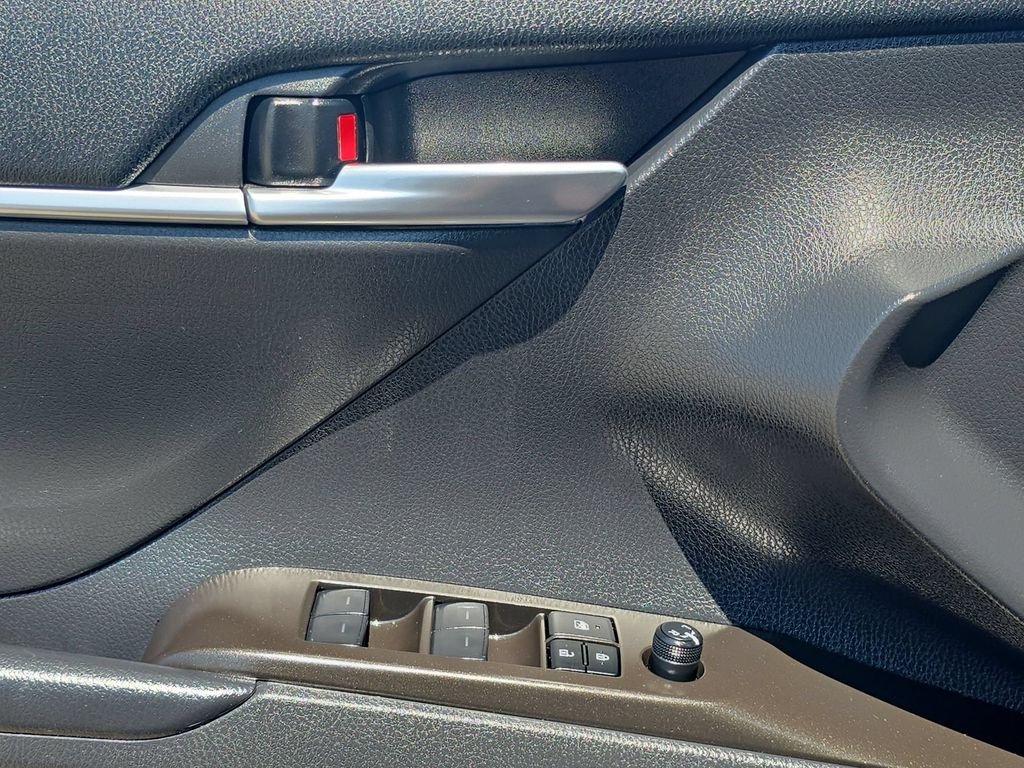 2023 Toyota Camry LE - Photo 19