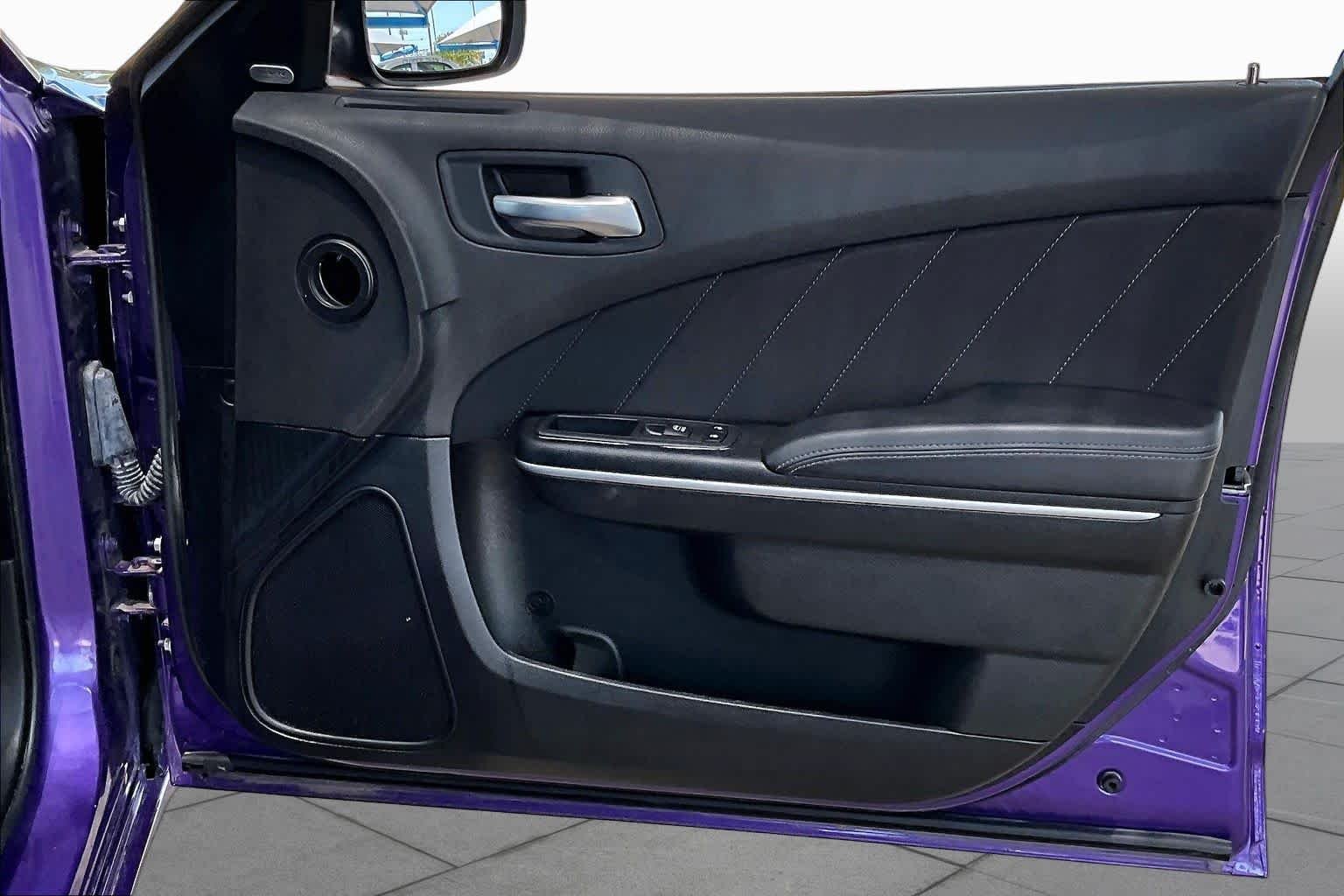 Used 2023 Plum Crazy Pearlcoat Dodge SXT image 22