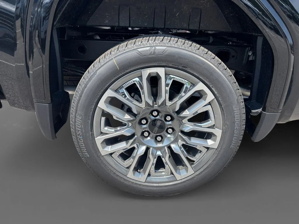 New 2026 Onyx Black GMC Denali Ultimate image 10