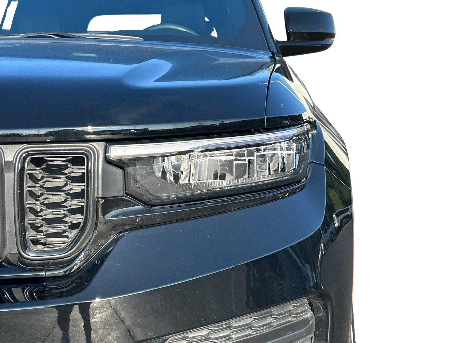 Used 2024 Diamond Black Crystal Pearlcoat Jeep Altitude image 12