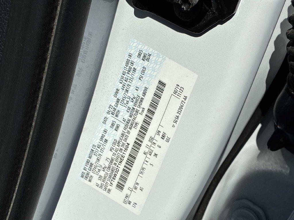 Used 2022 White Ford XL image 24
