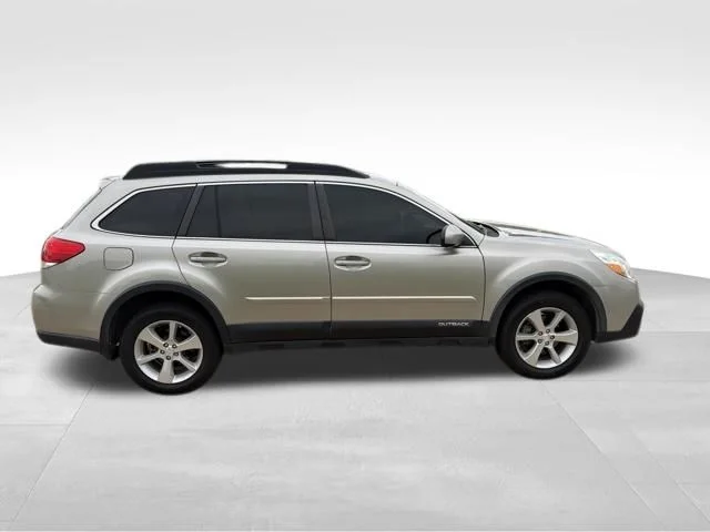 Used 2014 Gray Subaru 2.5i image 2
