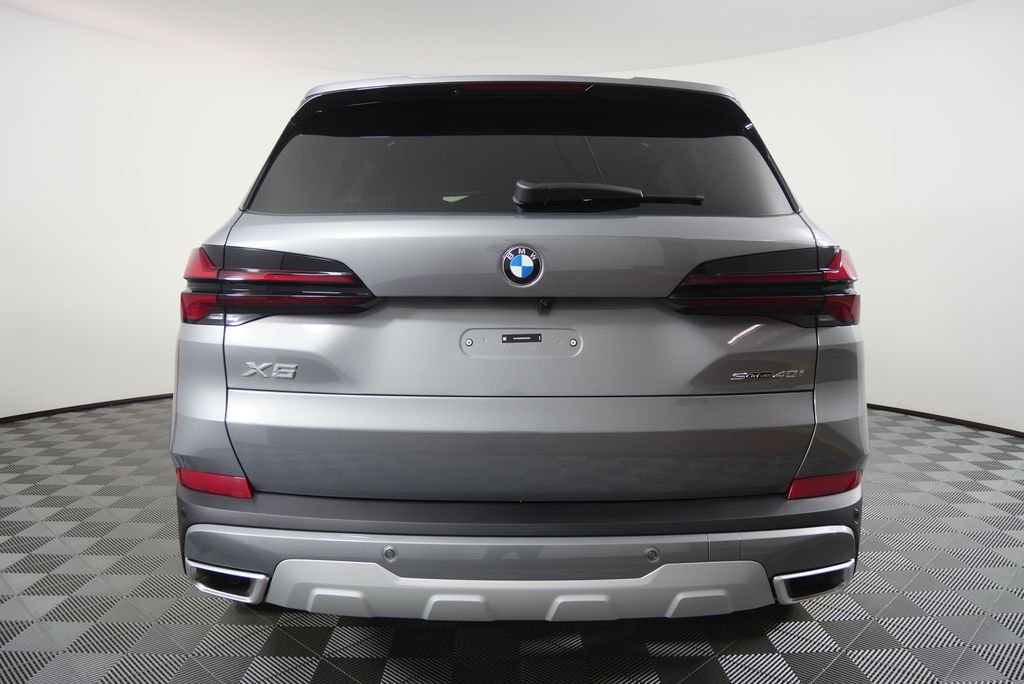 New 2026 Gray Metallic BMW sDrive40i image 4
