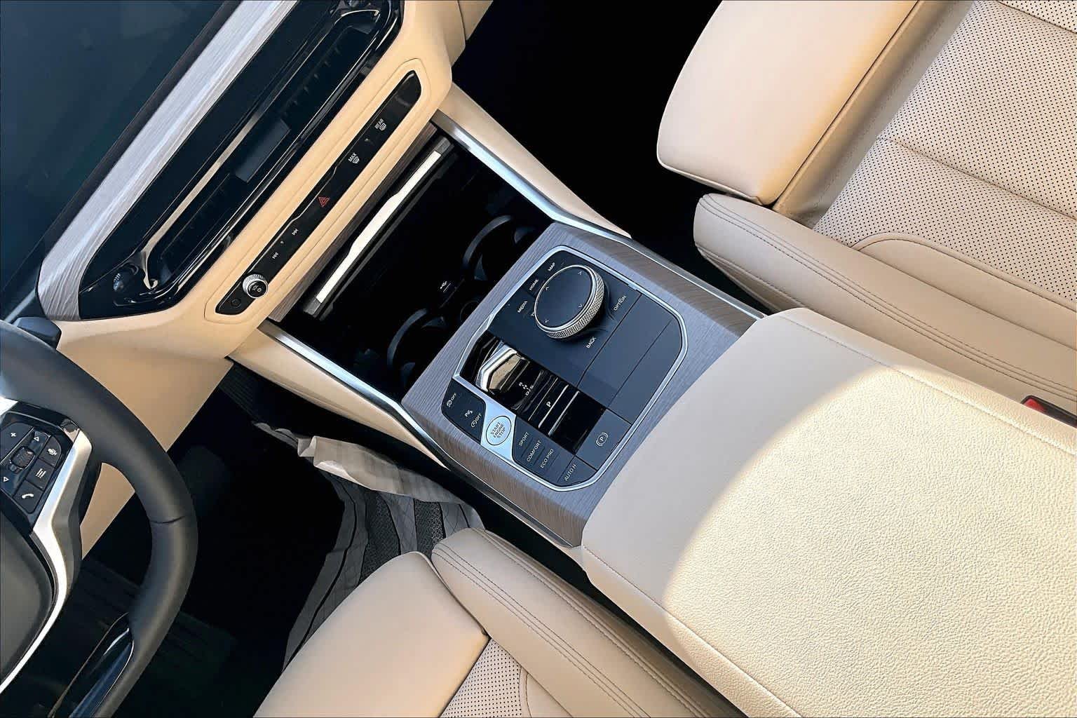 Used 2025 Alpine White BMW 330i image 11