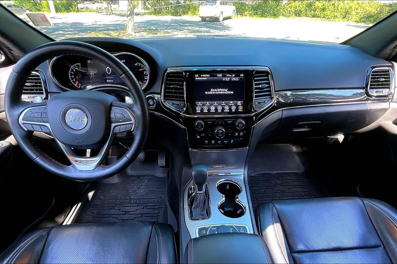 Used 2019 Gray Jeep Trailhawk image 7