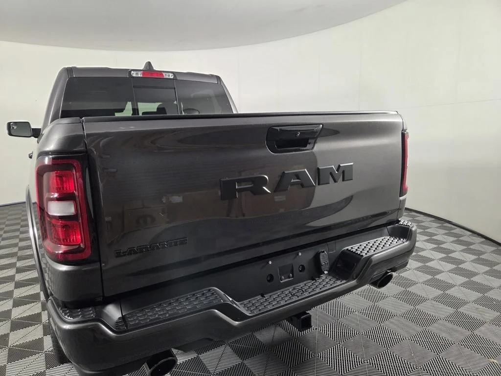 New 2026 Granite Crystal Metallic Clear-Coat Exterior Paint RAM Laramie image 6