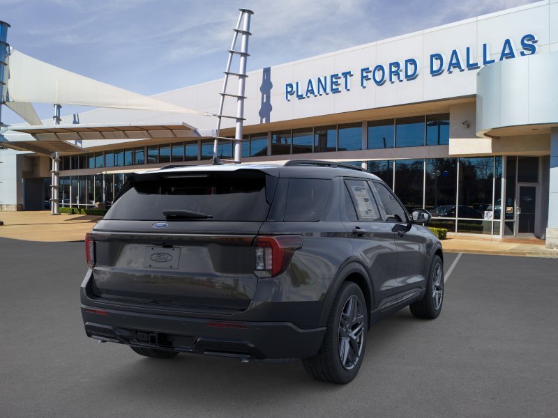 New 2026 Agate Black Metallic Ford ST-Line image 8