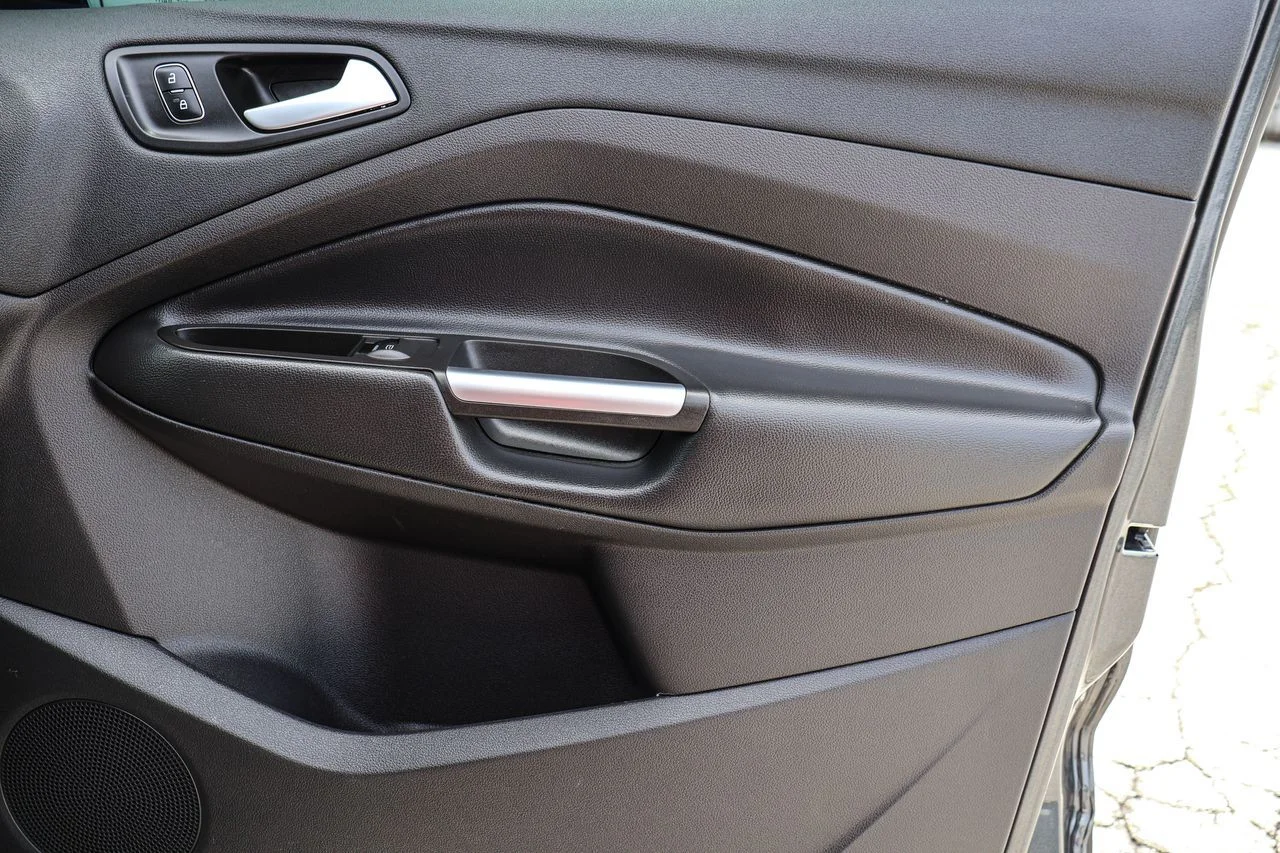 Used 2018 Magnetic Ford Titanium image 40