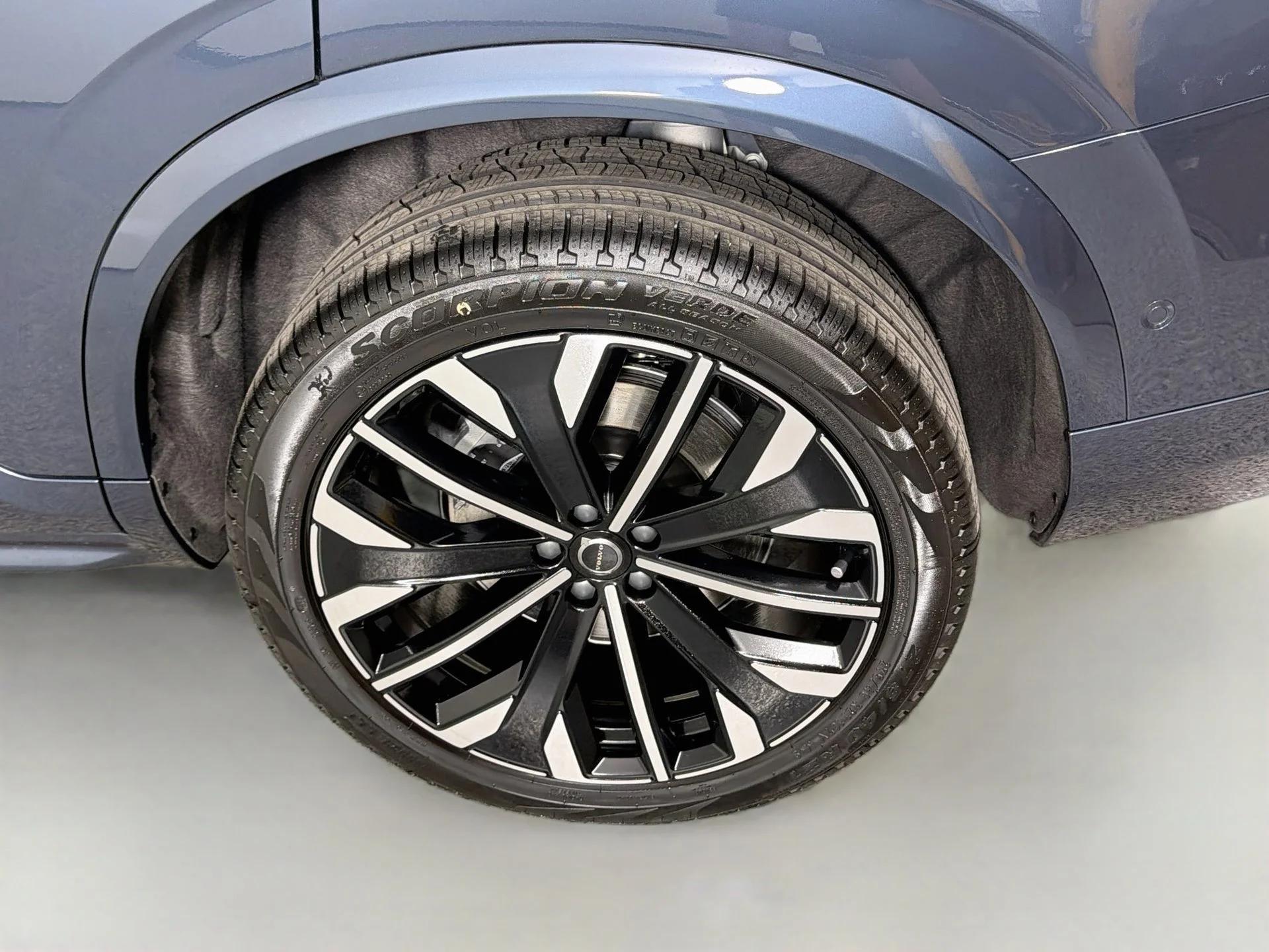 New 2027 Denim Blue Volvo Ultra image 31
