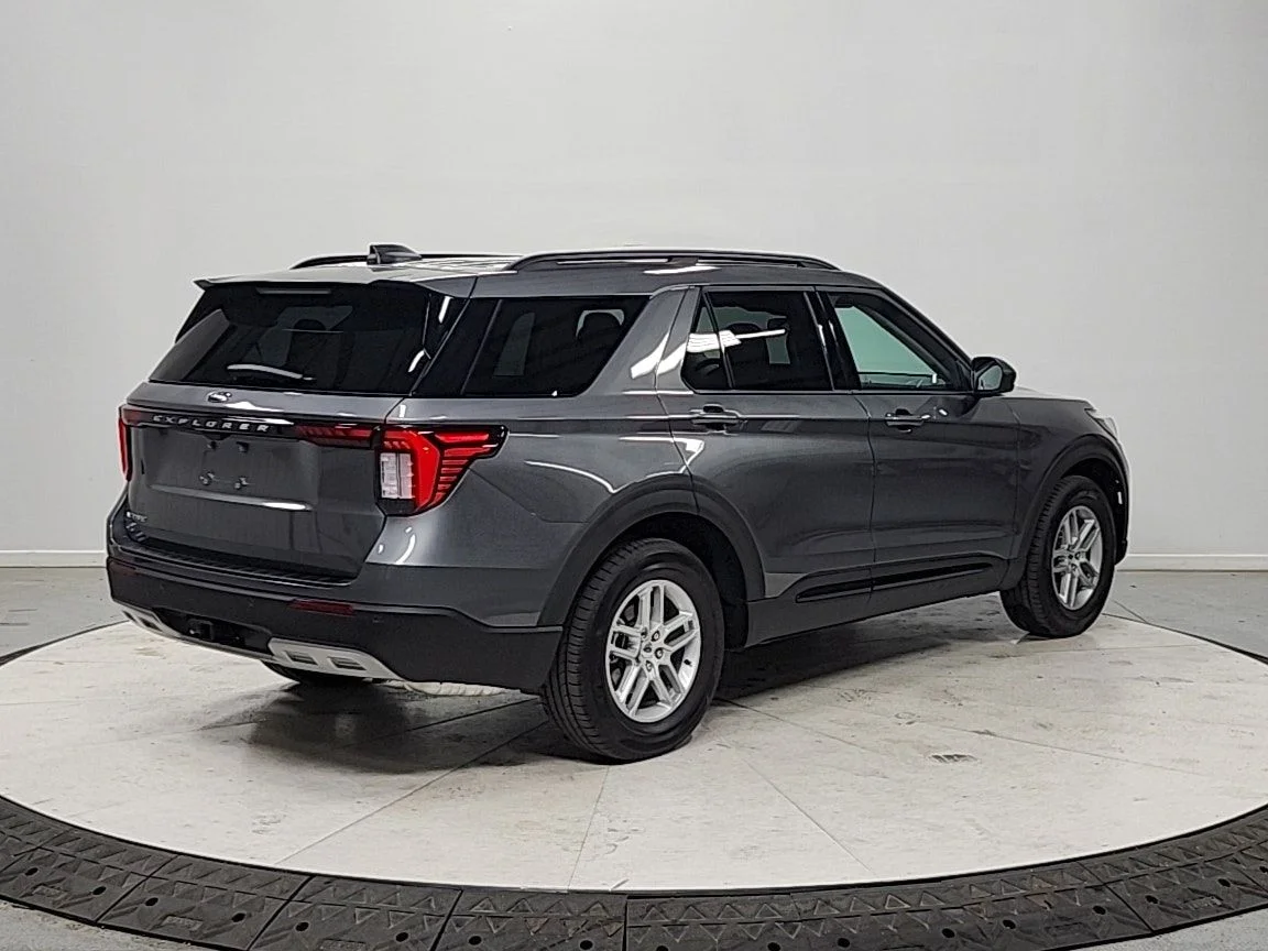 New 2026 Gray Ford Active image 7