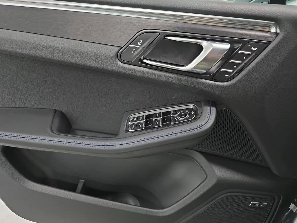 New 2026 Dolomite Silver Metallic Porsche GTS image 23