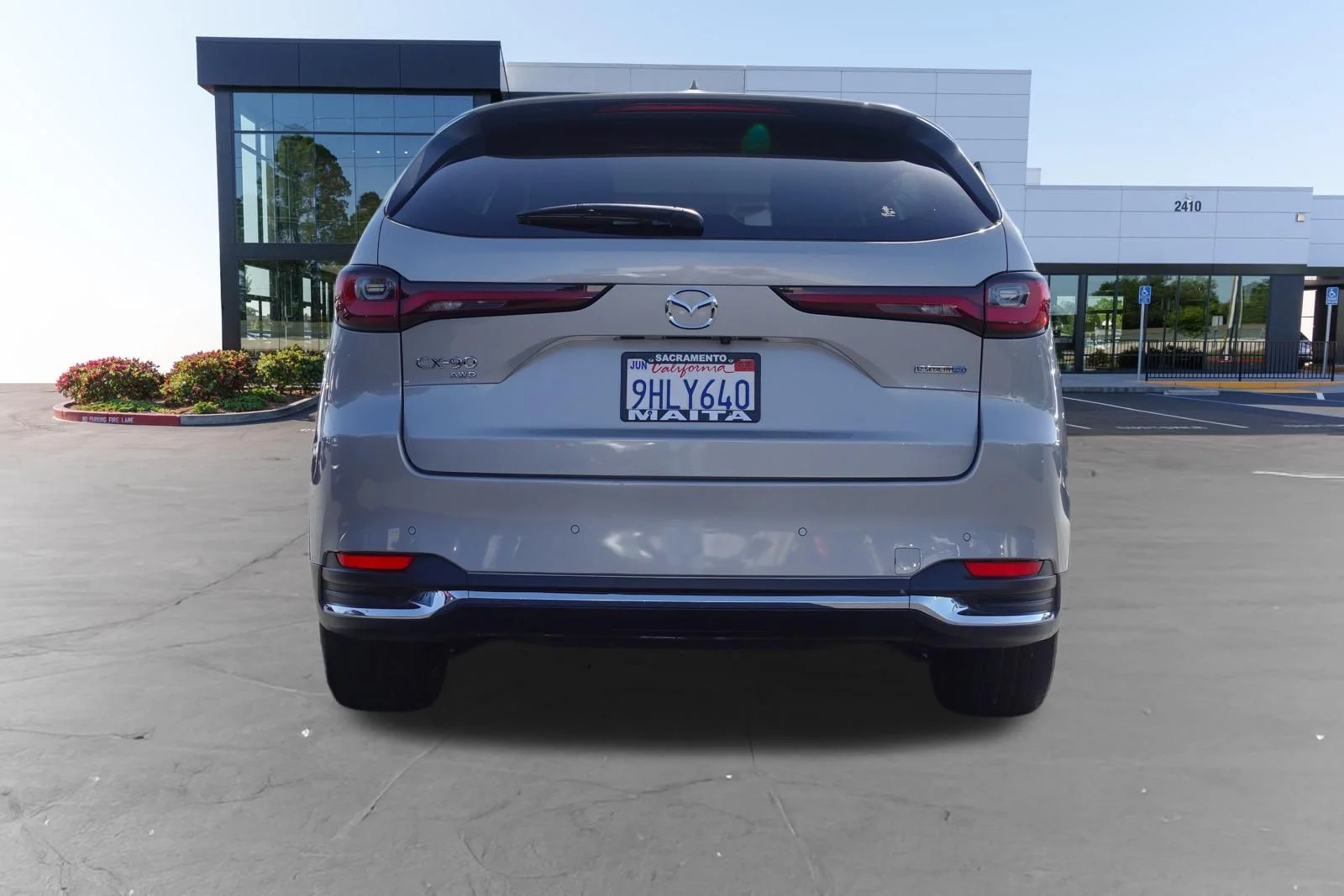Certified Used 2024 Platinum Quartz Mazda Premium image 5
