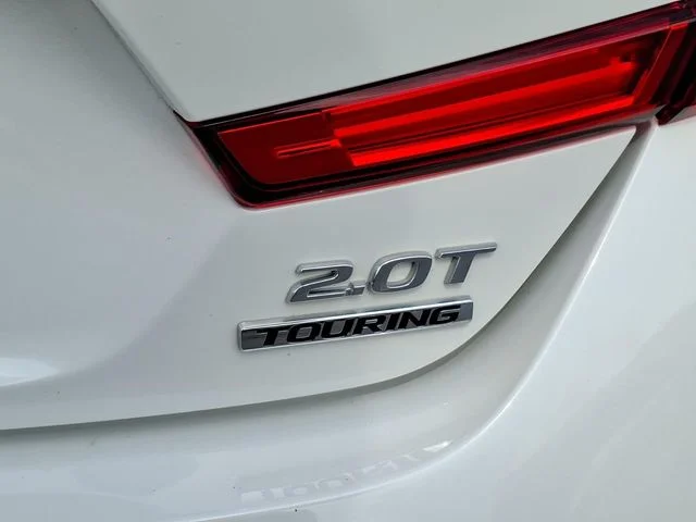 Used 2018 White Honda Touring 2.0T image 10