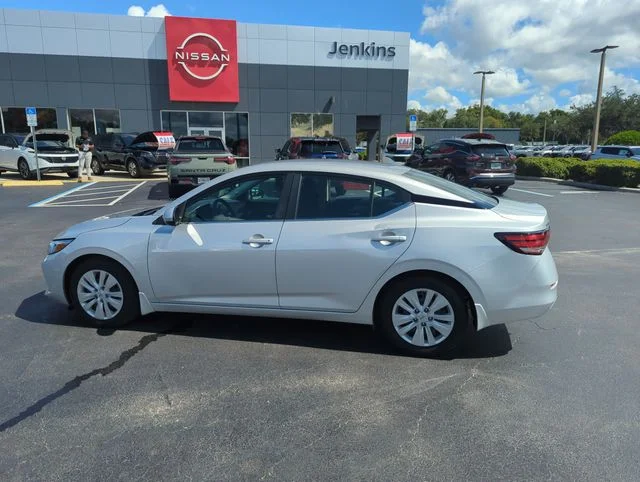 Used 2023 Silver Nissan S image 10
