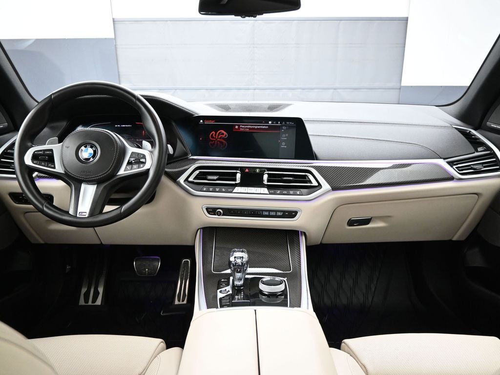 Used 2022 Black BMW M50i image 28