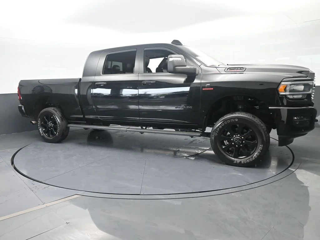 Used 2024 Diamond Black Crystal Pearlcoat Ram Laramie image 8