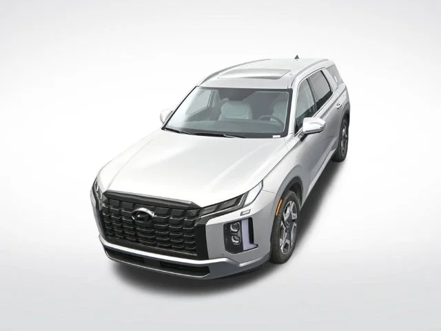 Used 2025 Silver Hyundai SEL Premium image 19
