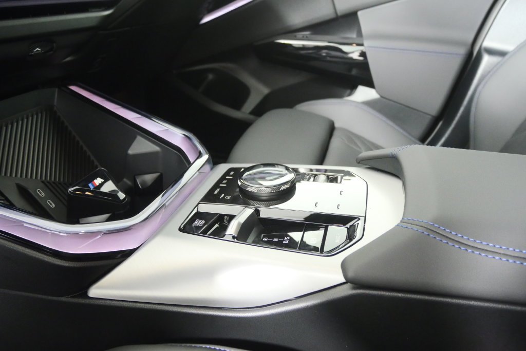 New 2026 Black Sapphire Metallic BMW 30 xDrive image 20