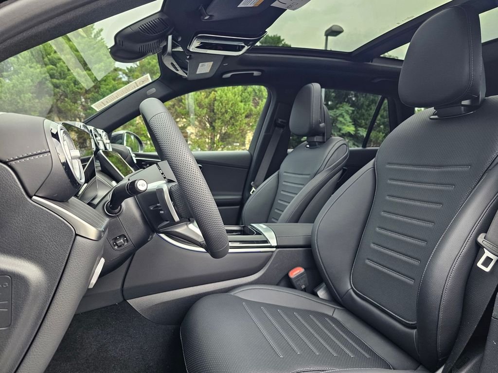 New 2026 Black Mercedes-Benz GLC 300 image 14