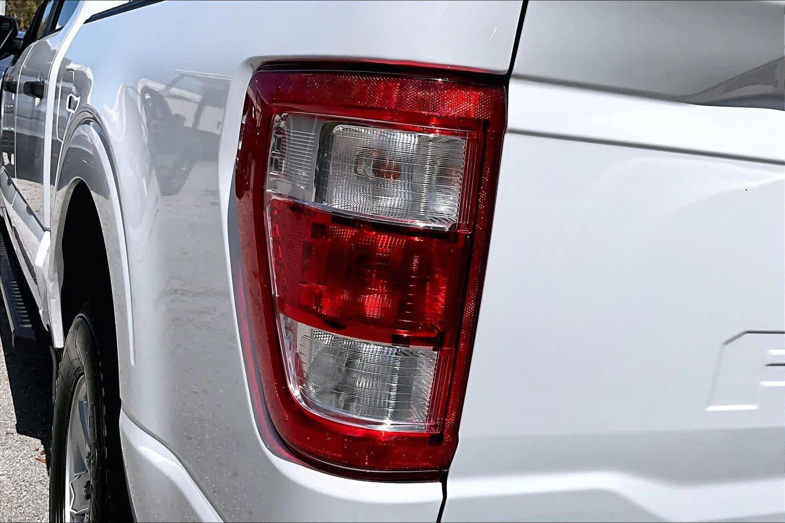 Used 2023 Oxford White Ford XL image 73