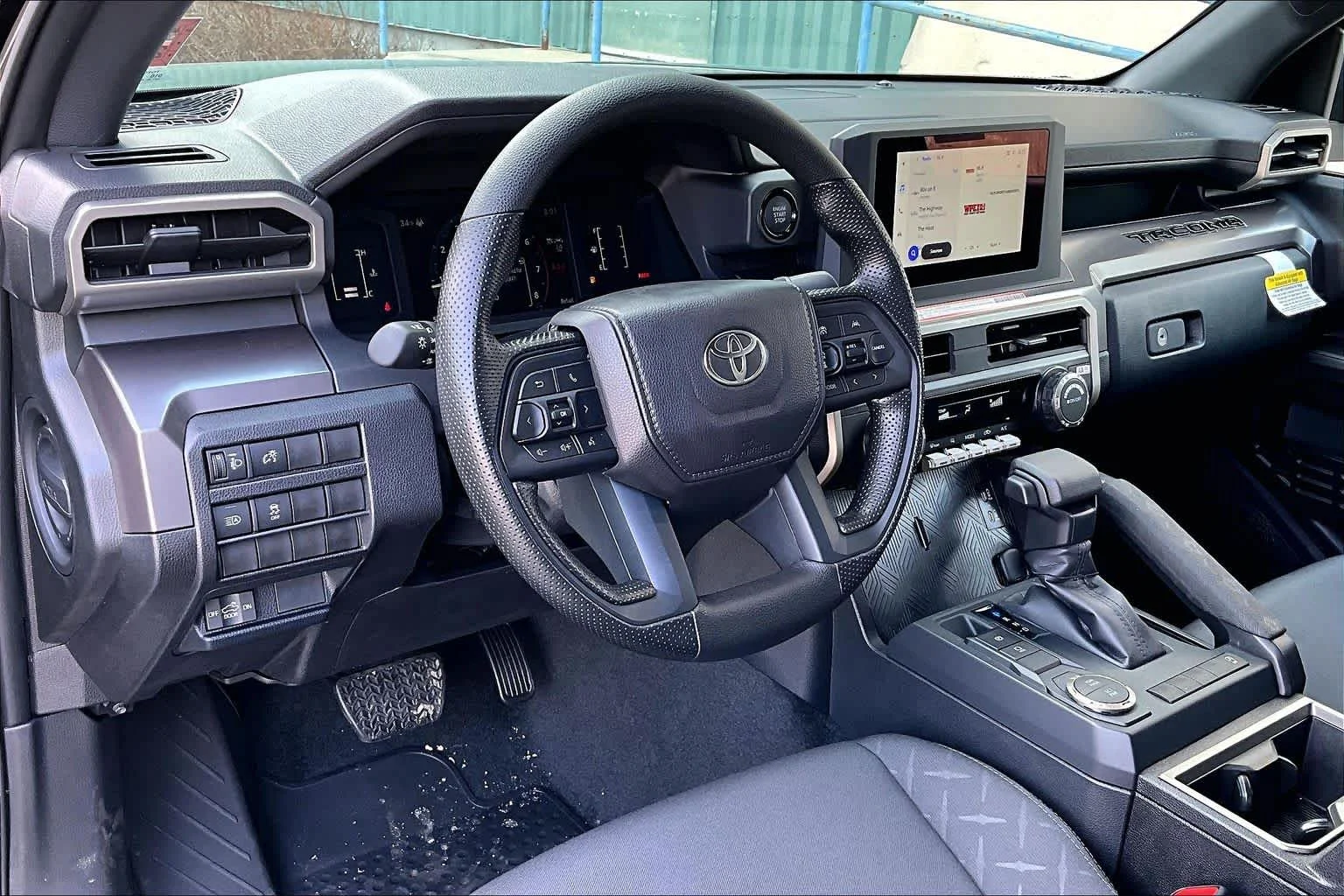 2026 Toyota Tacoma SR5 - Photo 8