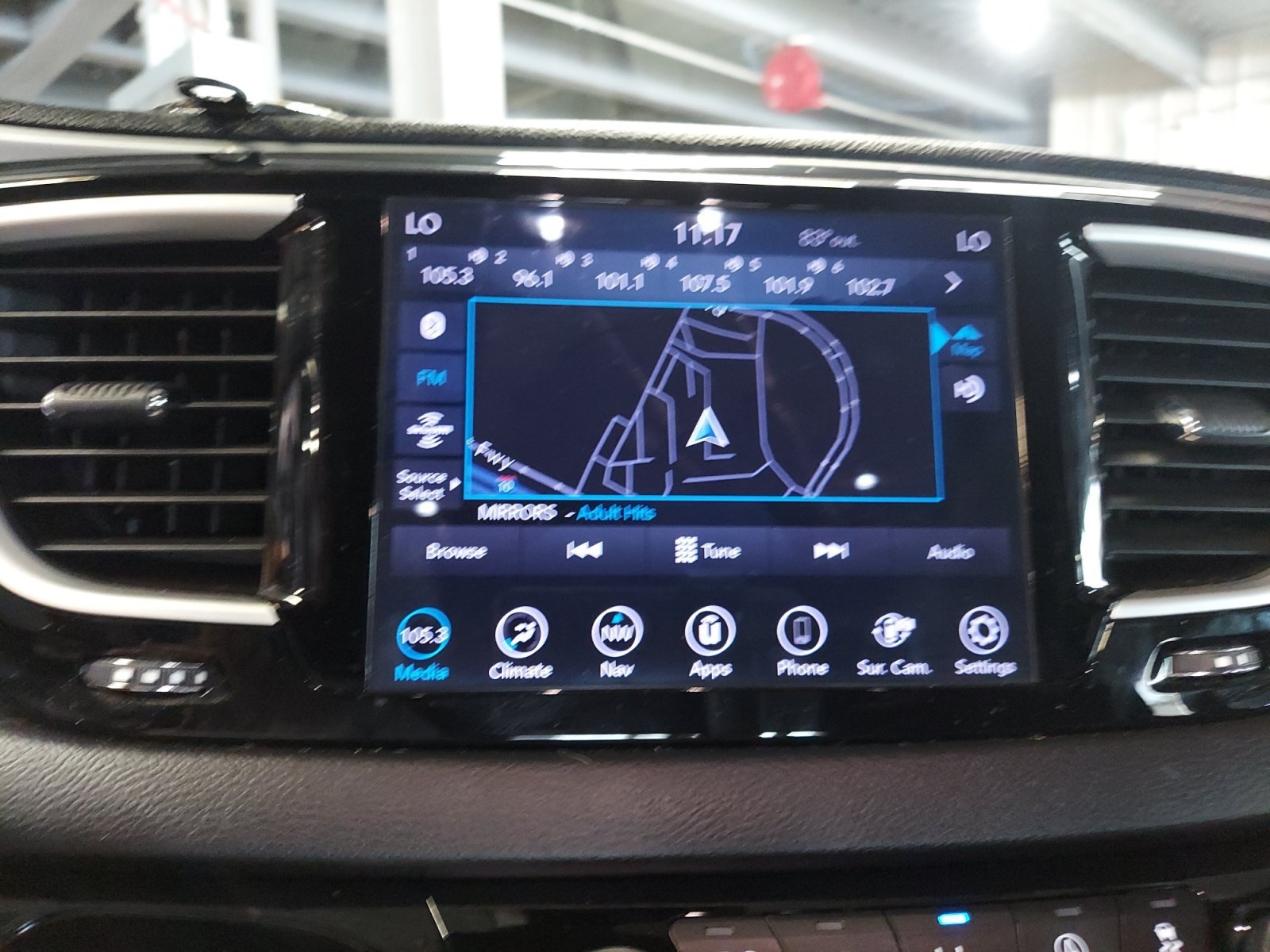 Used 2020 Luxury White Pearlcoat Chrysler Touring image 17