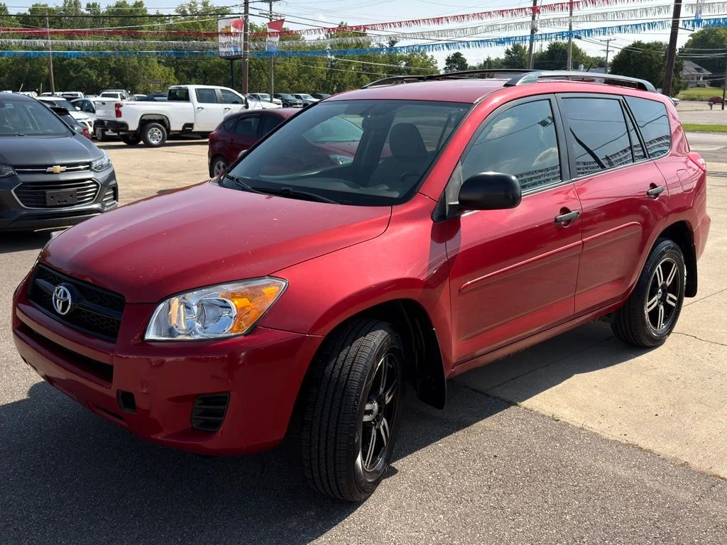 Used 2010 Red Toyota Base image 12