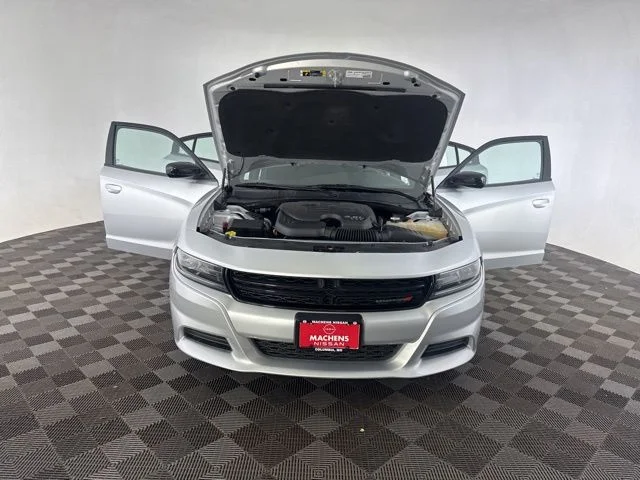 Used 2023 Silver Dodge SXT image 11