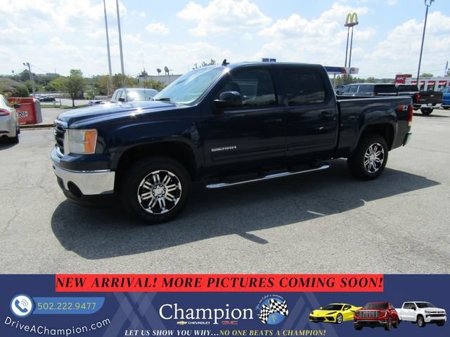 Used 2010 MIDNIGHT BLUE METALLIC GMC SLT image 1