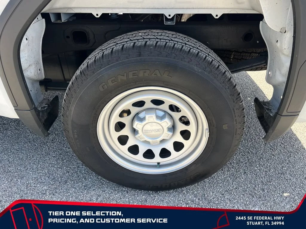 Used 2025 Summit White GMC Pro image 9
