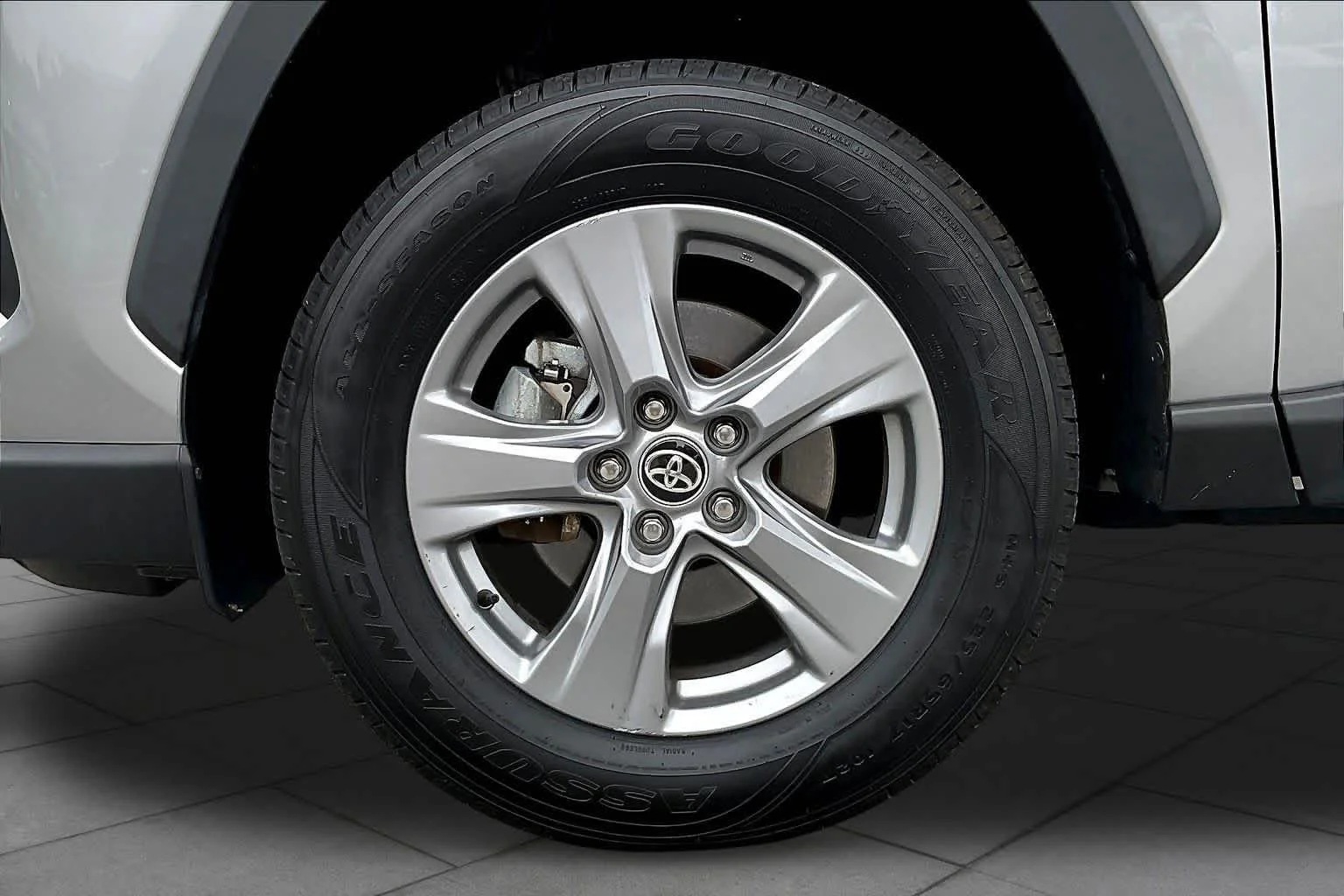 Used 2022 Silver Sky Metallic Toyota Hybrid XLE image 11
