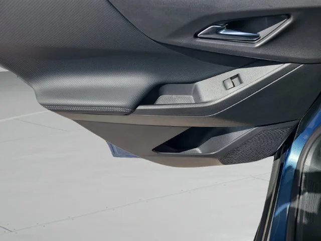New 2027 Lakeshore Blue Metallic Chevrolet LT image 17
